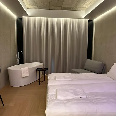 Luxury Honey Moon Apartment Kaunas Exterior photo